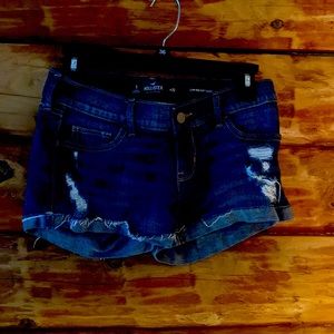 Hollister size 1 jean shorts for juniors